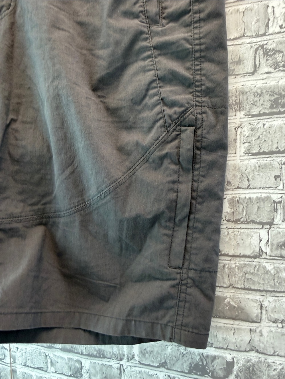 Woman's KUHL Dark Gray Casual Shorts with Back Patch Pockets - Picture 4 of 8